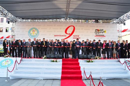 Bahçeli: Büyükşehir yasası tuzaktır