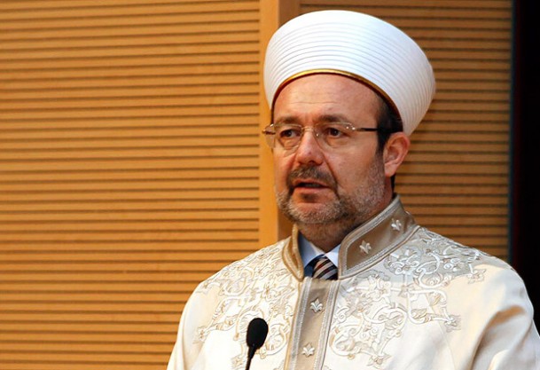 Tüm gençleri kitle iletişim araçları teslim aldı