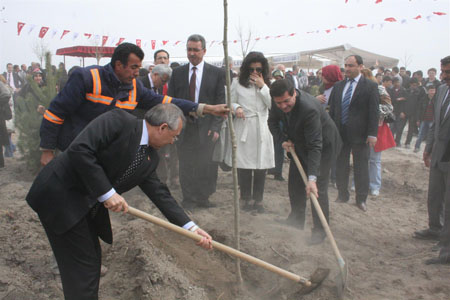 Aslım’a 8 bin 400 ağaç dikildi
