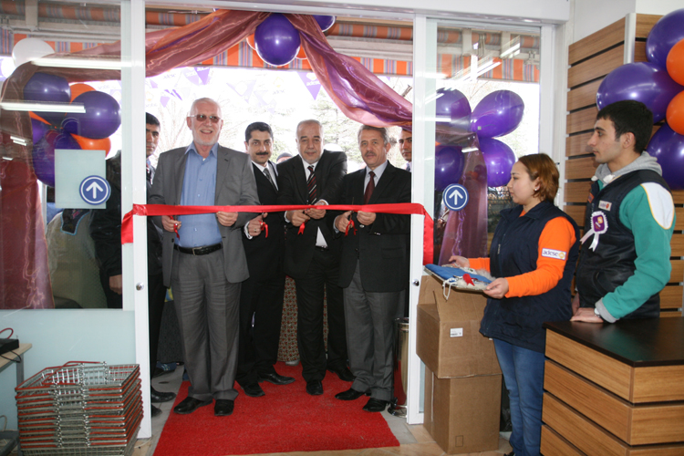 Adese, bir marketini daha yeniledi