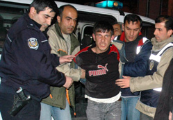 Kurusıkıyla polisi uğraştırdı