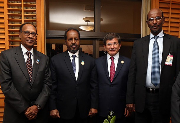 Davutoğlu'na Katar'da duygulandıran sürpriz