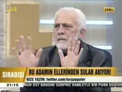 Canlı yayında ellerinden su akıttı