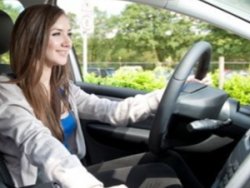 Derse girmeyene ehliyet verilmeyecek