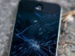 Camı çatlayan iPhone tarih olacak