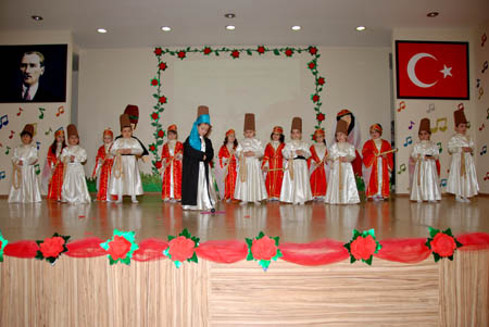 Miniklerden duygulu ve eğlenceli gece