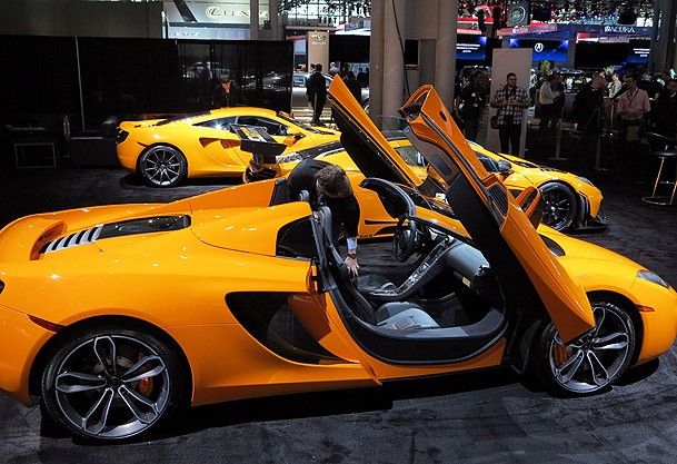 Son model otomobiller büyüledi