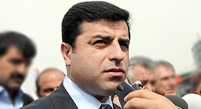 Demirtaş ve Türk'ten hasta ziyareti
