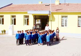 Show TV'den köyde okul bakımı