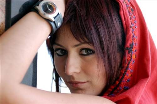 Entrika en çok Deniz Çakır'a yakışıyor