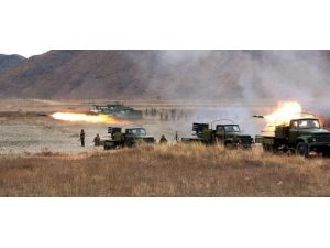 Kuzey Kore roketleri saldırıya hazır