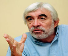 Kendi gazetesinde TARAF'ı övdü