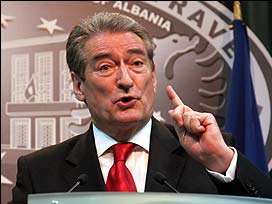 Arnavutluk, yabancı yatırımlarda hedef büyüttü