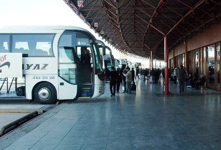 YHT otobüsleri boşalttı