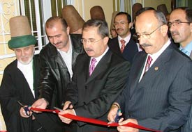 Mevlana Derneği binasına kavuştu