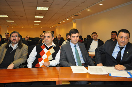 KOBİD'de Öztürk, güven tazeledi
