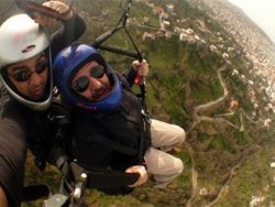 Rize Belediye Başkanı çay bahçesine düştü VİDEO