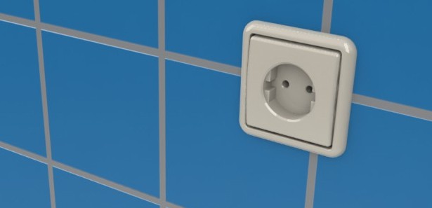 Elektrik prizine çatal soktu, ölümden döndü