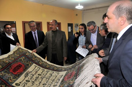 Baloğlu ve Oğul, İpek Halıları Kesti