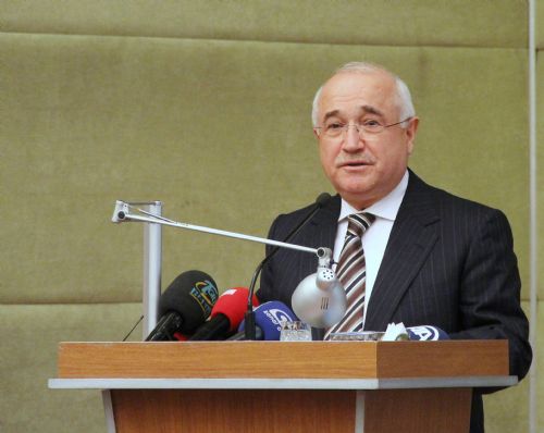 TBMM Başkanı Çiçek: Dört siyasi parti tarihi netleştirmeli
