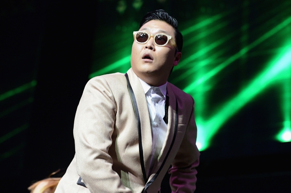 PSY'den yeni single müjdesi