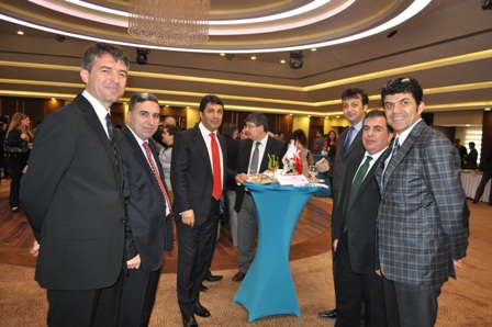 Avukatlar kokteylde bir araya geldi