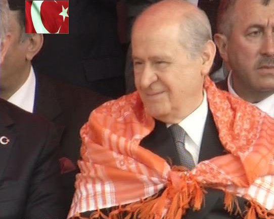 Bahçeli Osmaniye'de hem güldü hem sinirlendi TIKLA İZLE