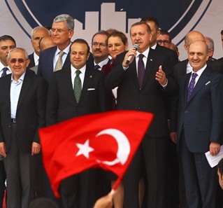 Makineyi görmeyen Erdoğan espriyi patlattı