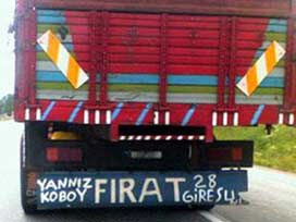 Bayramda biraz gülelim bari