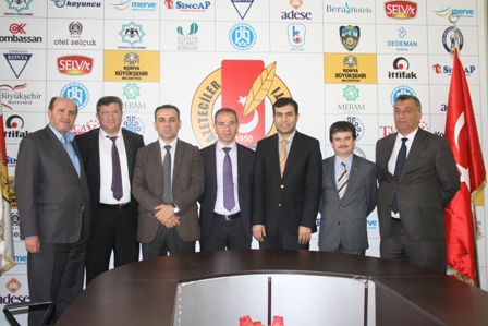 Basın için herkese görev düşüyor