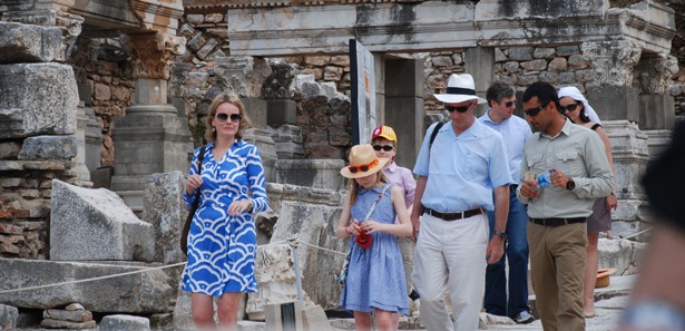 İzmir sokaklarında bir prens