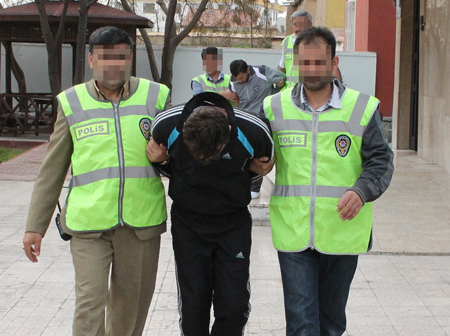 Soyguncular 5 çuval parayı atmış