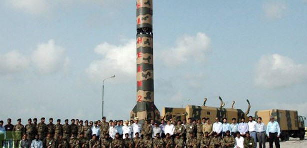 Pakistan'dan 'başarılı' füze denemesi