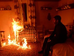 Mahsun'un dizisinde Karadenizlilileri ağlatan türkü TIKLA DİNLE