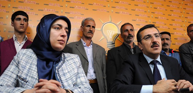 480 Alevi vatandaş AK Parti'ye katıldı