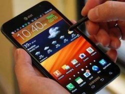 Samsung Galaxy Mega'yı tanıttı