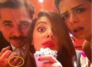 Özge Özpirinçci ve Engin Altan Düzyatan nişanlandı