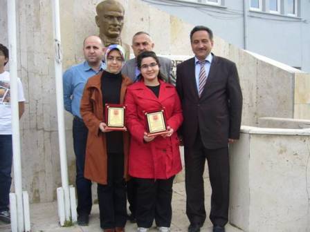 Meram Fen Lisesi öğrencilerini ödüllendirdi