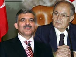 Bir anket: Gül in Sezer out