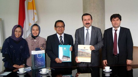Selçuk Endonezya ile eğitim köprüsü kuruyor
