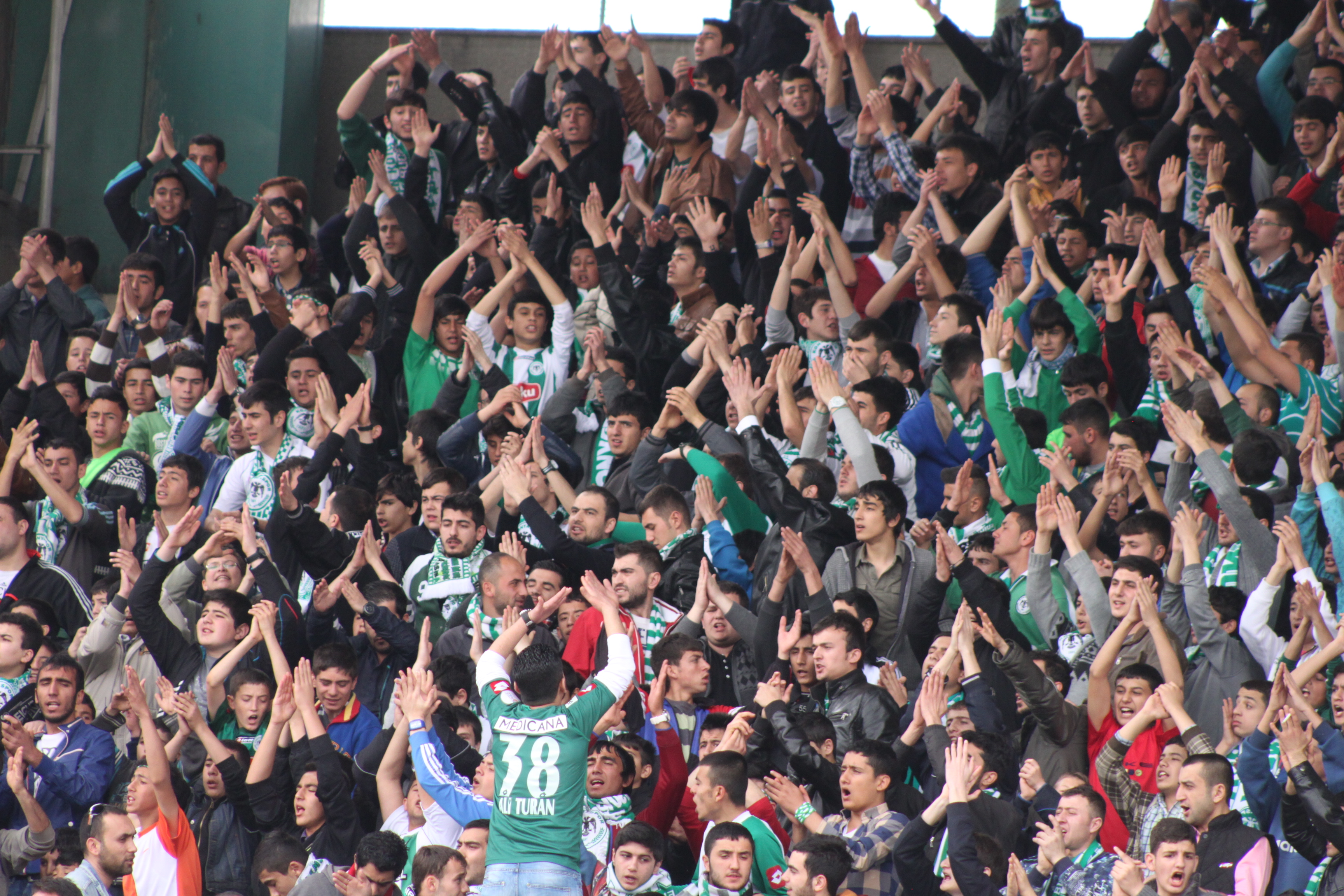 Taraftardan tam destek