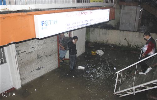 Hatay'da sağanak yağmur