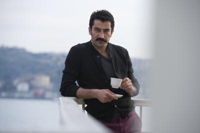 Ünlülere uyuşturucu gözaltısı