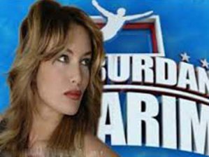 Gamze Özçelik Yarışmadan Kovuldu