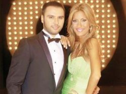 Alişan'dan Çağla Şıkel'e zeytin dalı