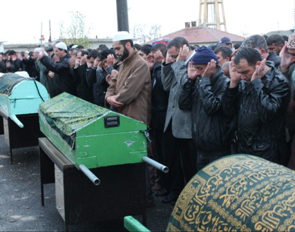 Konya'daki patlamada ölenler toprağa verildi