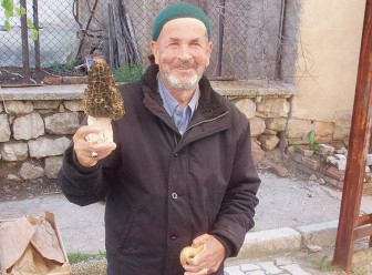 400 gramlık kuzugöbeği mantarı ilgi çekti