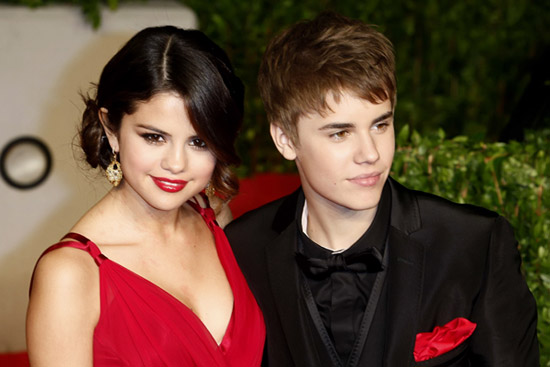 Selena Gomez Justin Bieber'a geri döndü