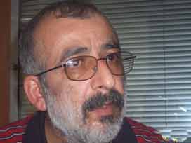 Ahmet Kekeç, Emre Kongar’ı haşladı