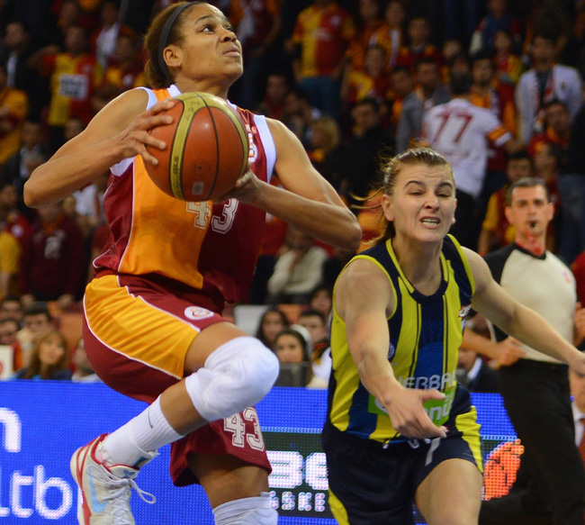 Galatasaray-Fenerbahçe maçı biletleri satışta